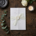 Trauereinladung "Soft Whisper" - Set mit Schleife und Wachssiegel